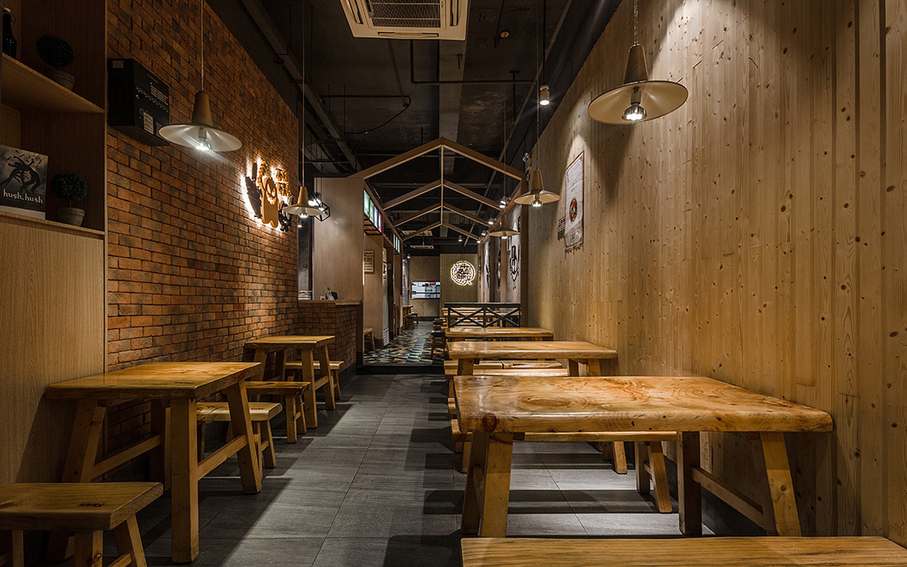 木屋烧烤餐厅空间设计 木屋烧烤餐厅空间设计